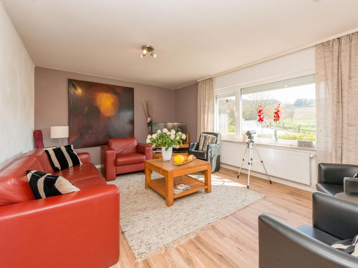 Modern Holiday Home Near River In Amelgatzen Emmerthal 客房 照片