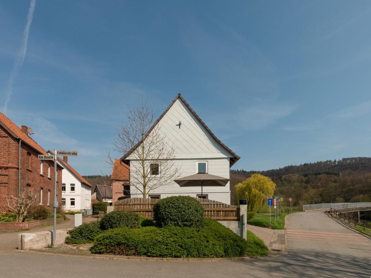 Modern Holiday Home Near River In Amelgatzen Emmerthal 客房 照片
