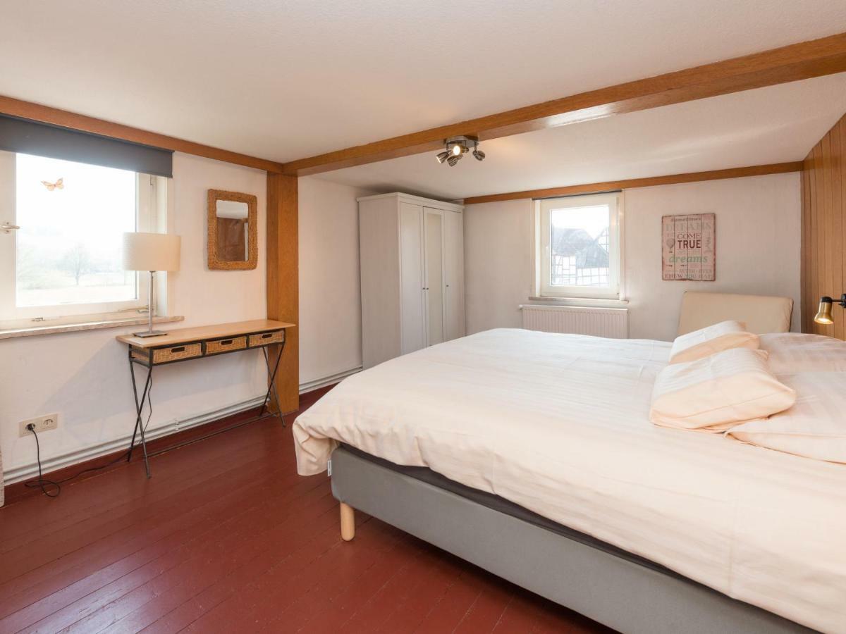 Modern Holiday Home Near River In Amelgatzen Emmerthal 外观 照片